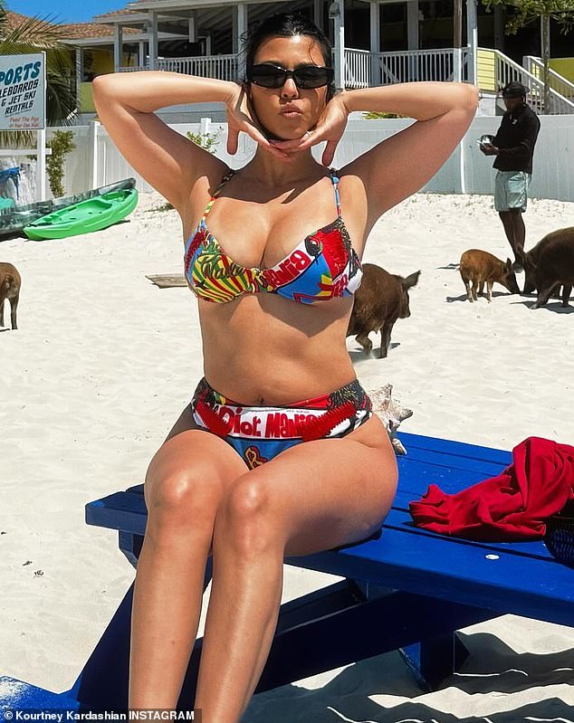 Kourtney Kardashian showcased her ʙικιɴι body in pH๏τos from her birthday celebration. '45 trips around the sun ¿¿' she wrote next to the social media post Tuesday